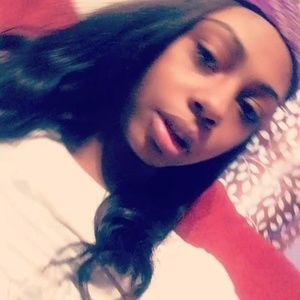 Meet your Posher, Carisma